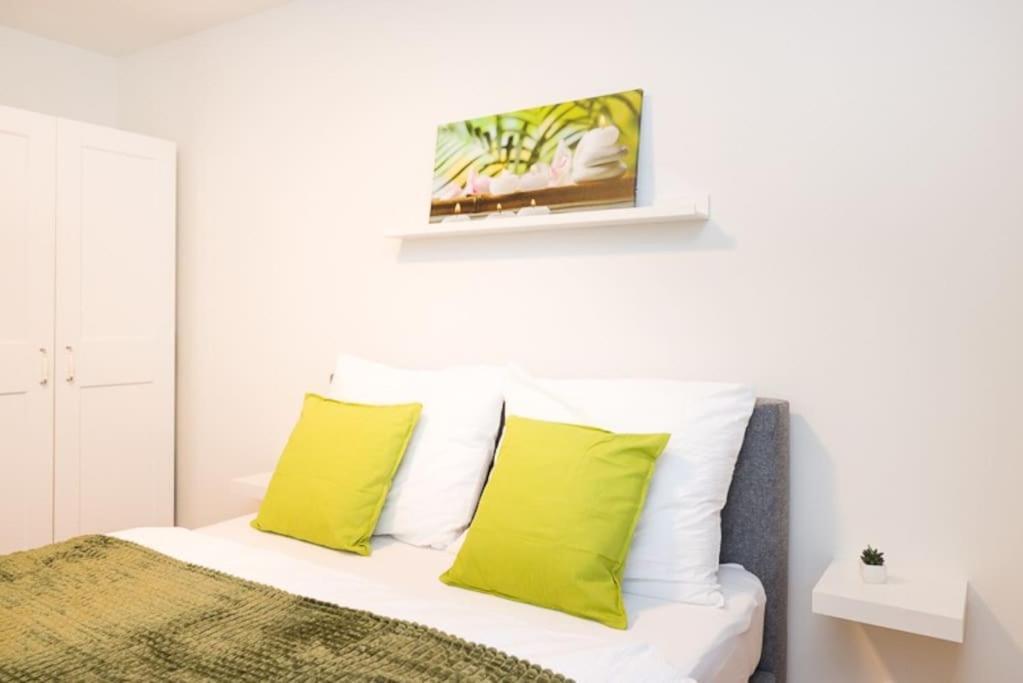 Apartment Premium With Balcony! Free Garage Parking Included! Wien